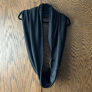 Beyond Yoga pocket infinity scarf
